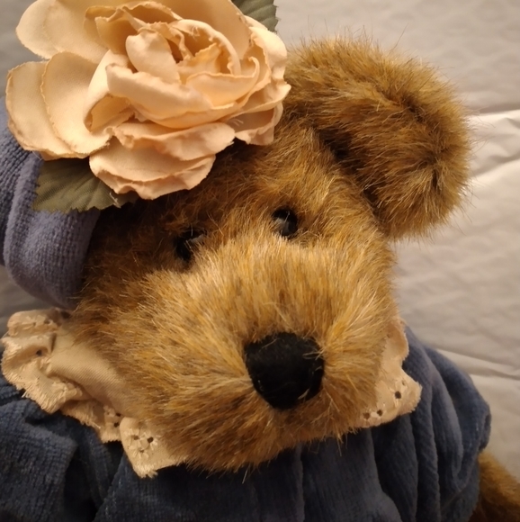 Miss Ursula Bearman from the archive collection - Picture 2 of 2